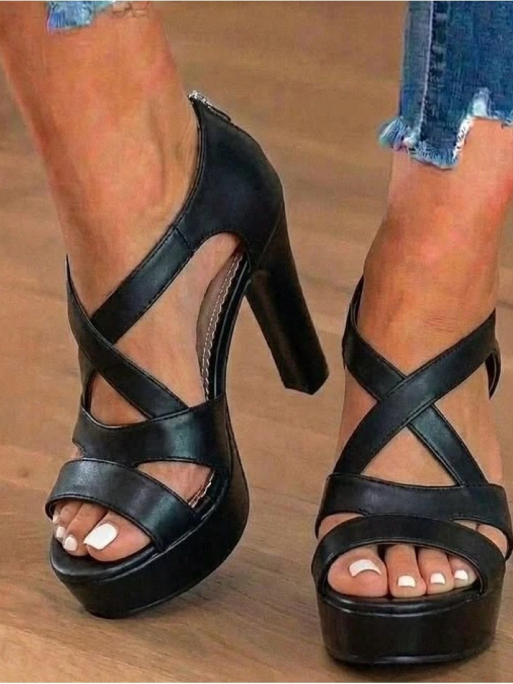 Platform Crisscross Block Heel Sandals in Black